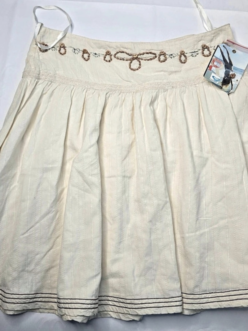 Roxy Cotton Mini Skirt in Cream Size 3 NWT